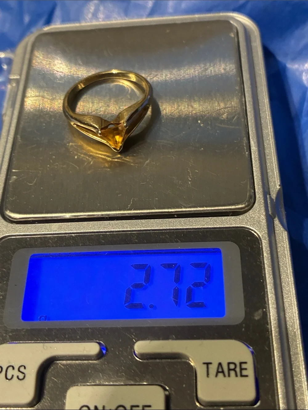 10K Citrine Ring. A unique and elegant shape.  2.70 grams.  Size 7